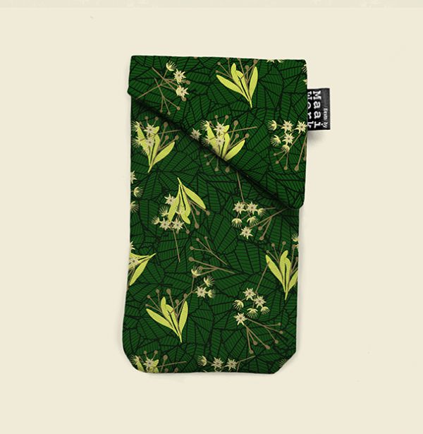 Telefoonhoesje met botanische print in biokatoen lindebloesem groen