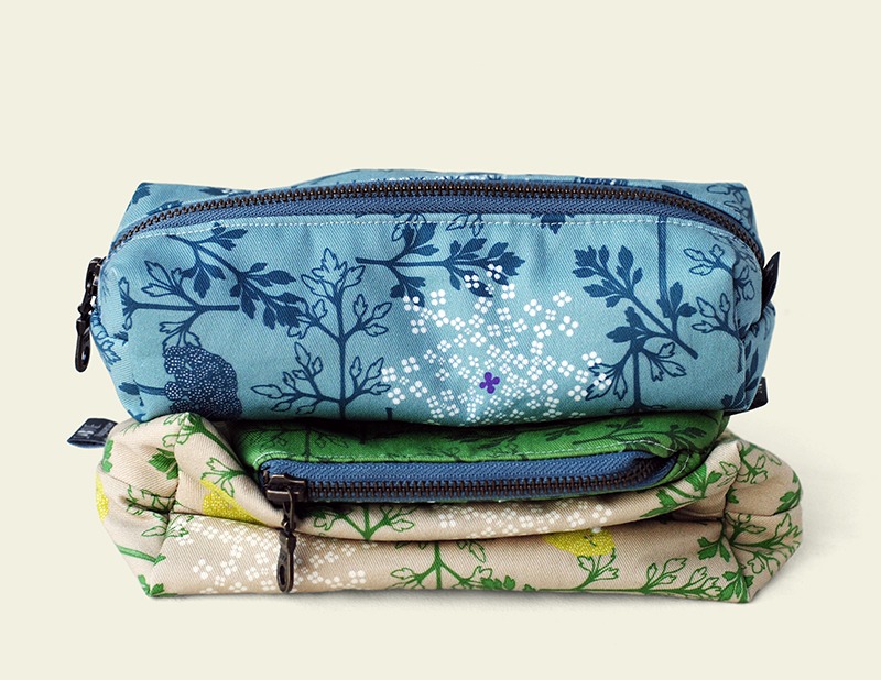 Tasjes in originele print met wilde peen bloemen